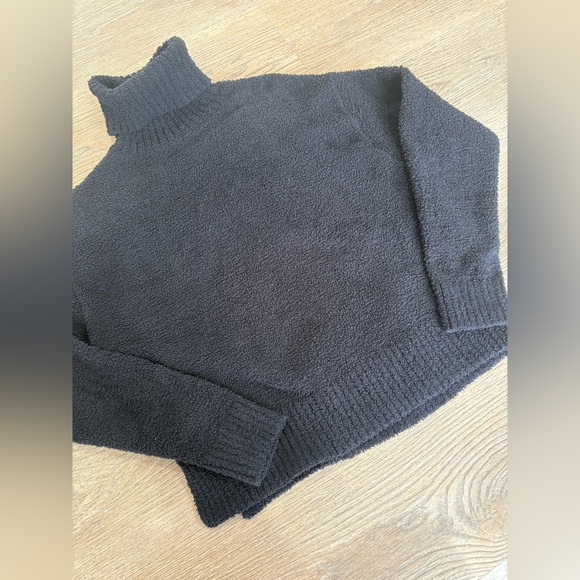 UGG Yolanda Turtleneck Sweater Black Boucle Cozy Knit Women’s Medium - Picture 6 of 10